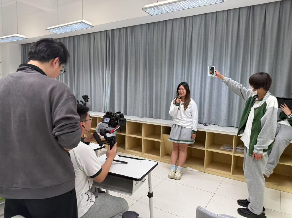 20250427社团微电影拍摄.jpg
