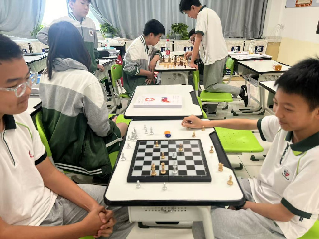 20250529国际象棋社团课.jpg